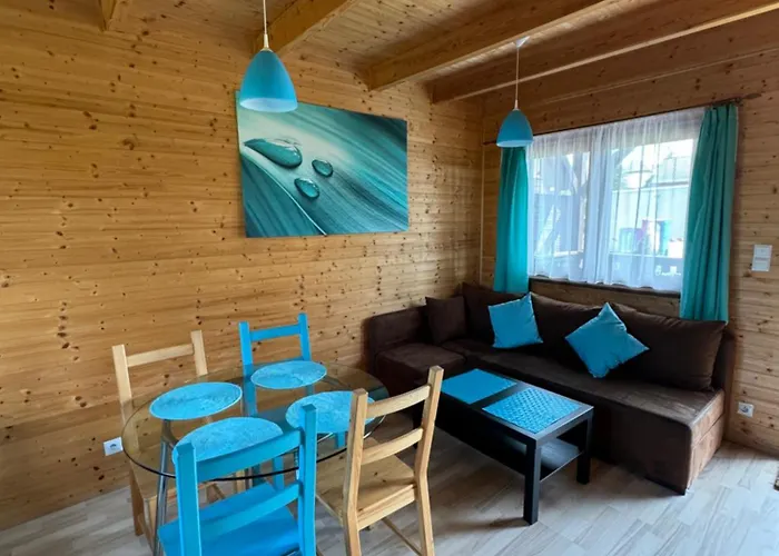 Teczowe بيت خشبي *